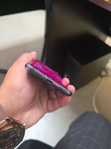 sale trade Samsung s21fe 5g 8gb 128gb dual sim TDRA back scratches rest all perfect.
