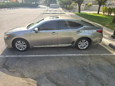 2015 Lexus ES 250 GCC | Full Dynatrade Service History | 136,000 km
