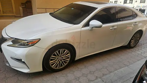 2017 Lexus ES 350 GCC Specs in Excellent Condition