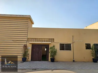 بيت عربي نظيف للايجار في الشارقة/الصبخة