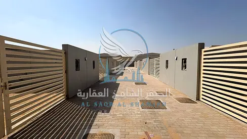 حوطه بموقع مميزبالصجعه | رئيسي | مساحه 3500 قدم | نظام دفاع مدني | 3فاز | مكتب للاعمال | تصميم عصري | اول ساكن | مناسبه لاي نشاط | ممر خاص |