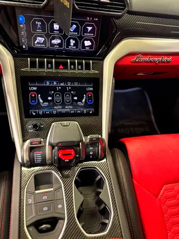 2020 Lamborghini URUS 照片 4