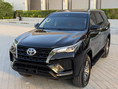 2021 Toyota FORTUNER — фото 2