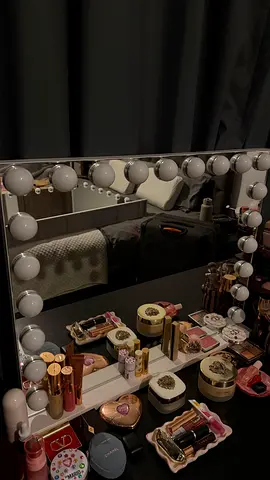 Mirror With Lights