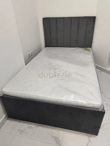 Selling New MDF Wood Strong Double Bed With Mattress