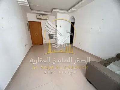 شقة غرفة وصالة للإيجار السنوي في النباعة 25,000 درهم