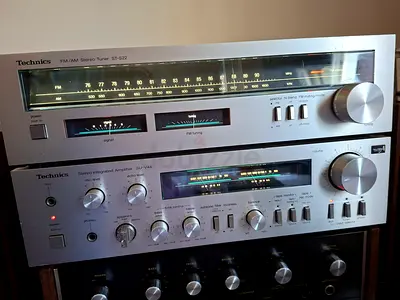 Technics stereo amplifier with Tuner.