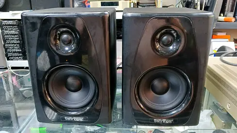 Behringer 50USB - High-Resolution, 150-Watt Bi-Amped Reference Studio Monitors with USB
