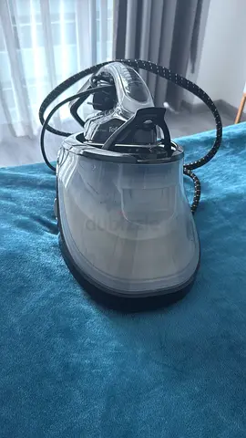 Philips Garment Steamer with Water Tank - Good Working Condition