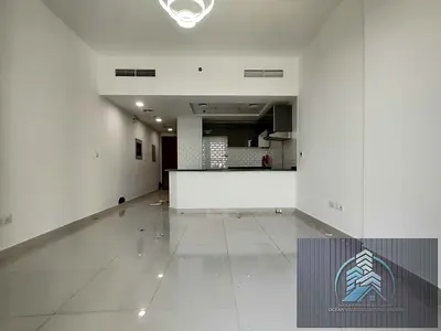 مخطط مفتوح بغرفة نوم واحدة | ذا جيت ريزيدنس 2 | شرفة مطلة على الطريق