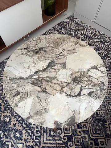 Round Marble design top wooden Coffee Table in Good Condition