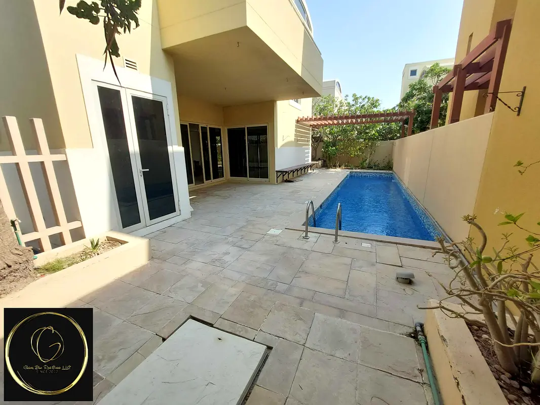 Luxurious 4 Bedrooms Villa In Al Raha Gardens