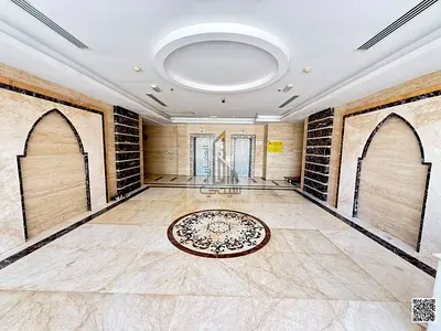 للإيجار شقة مميزة ومناسبة للسكن،  تتكون من  غرفة نوم وصالة واسعة ومريحة،  بالإضافة إلى حمامين ومطبخ عملي وبلكونة،