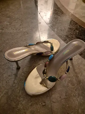 Bay Stone Thong Heeled sandals with beaded straps - Gold- US size 8.5