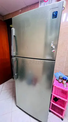 Samsung top-freezer refrigerator - good working condition