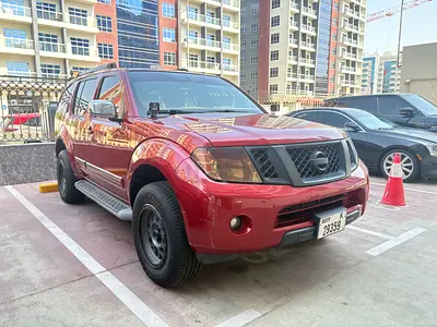2012 Nissan Pathfinder LE GCC Specs