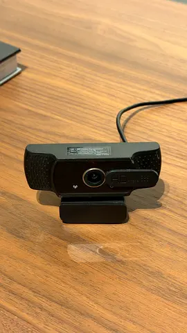 Logitech-style USB HD Webcam with Built-in Mic - Excellent Condition