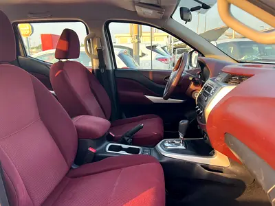 2020 Nissan NAVARA 缩略图 11