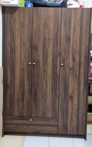 Dark wood 3-door wardrobe with drawer — good condition