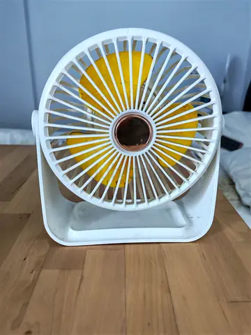 Small USB Desk Fan - Compact Personal Cooler