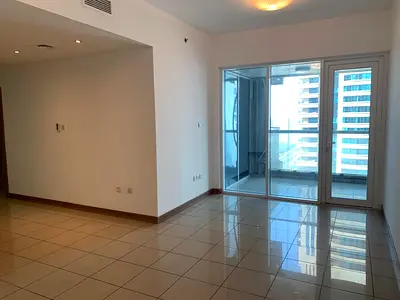 Available I Unfurnished I Spacious Layout