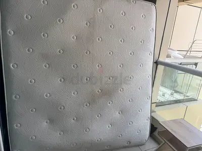 queen size bed with mattress