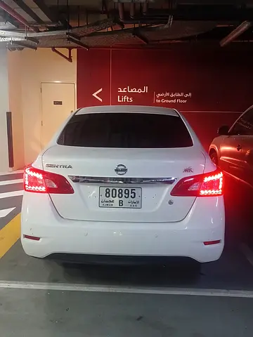 2018 Nissan SENTRA 照片 2