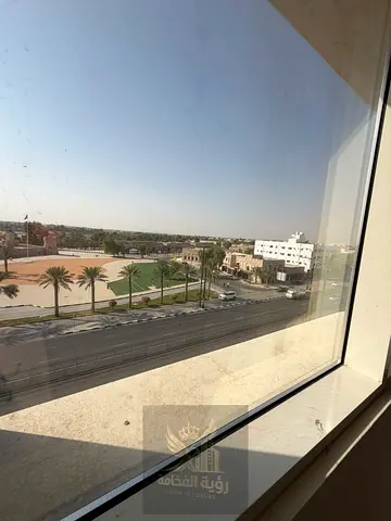 شقة مميزة للإيجار السنوي في الذيد، أول ساكن، بتصميم حديث ومساحة واسعة، وعمر البناء أقل من سنة.