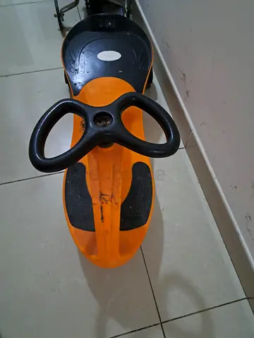 Kids orange ride