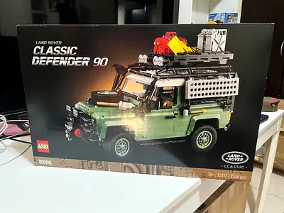 LEGO Icons Land Rover Classic Defender 90