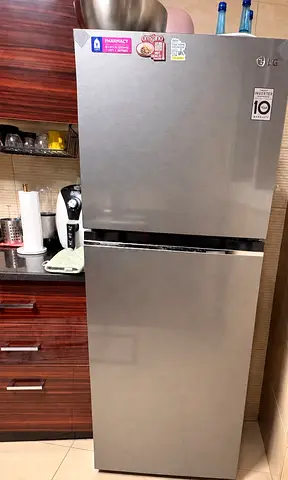 LG Top Freezer Refrigerator - Silver, Good Condition