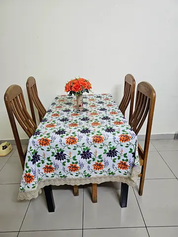 Royal Dining Table