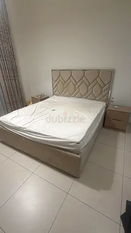 King upholstered bed frame with headboard and mattress and 2x single beds