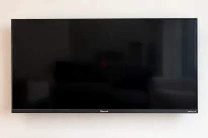 Hisense 43" Wall-Mounted LED TV - Good Working Condition