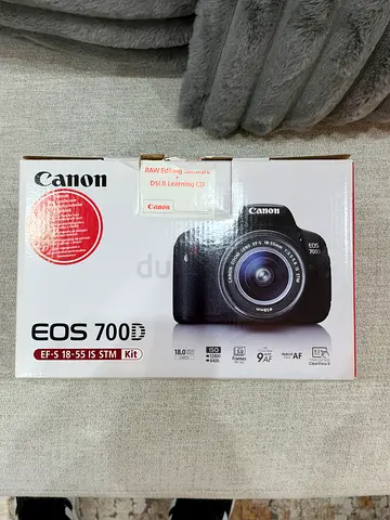 Canon EOS 700D (Rebel T5i) with 18-55mm STM Kit - Boxed