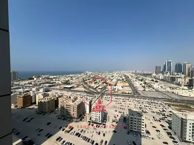 شقه غرفتين وصاله اطلاله مفتوحه ببلكون مزوده بخزائن بالحائط مع باركن مجاني موقع قريب من جميع الخدمات العامه