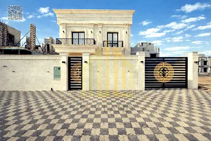 شامل الرسوم - تصميم كلاسيك - تكييف مركزي - تملك حر