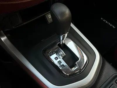 2020 Nissan NAVARA 缩略图 16