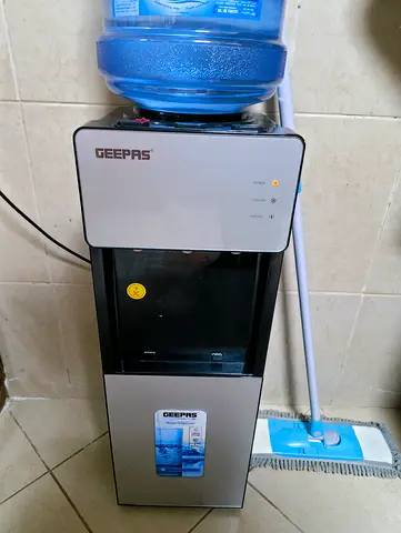 Geepas Dispenser