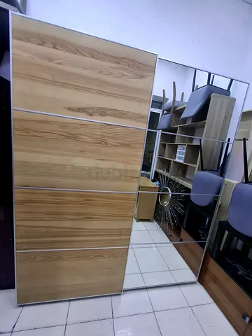 Wooden sliding wardrobe with mirrored panels - good condition