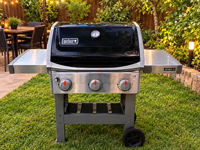 Weber Spirit E-310 3-Burner Gas BBQ Grill - Good Condition spirit 2