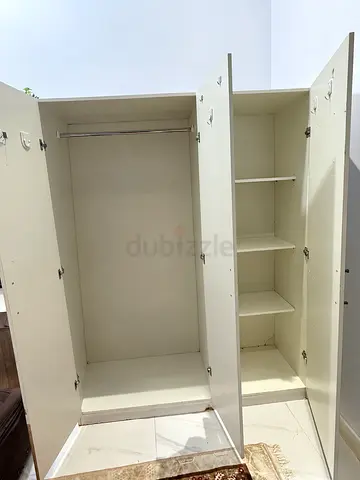 Cupboard tripple Door