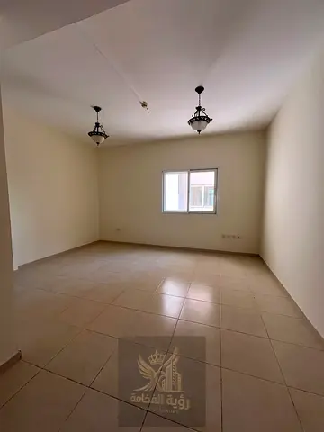 Studio for Annual Rent in Al Qulaya, Sharjah A practical studio available for annual rent in Al Qulaya, Sharjah, conveniently located close to the C