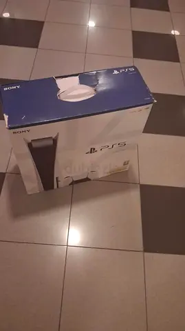 Ps5 for sale 825 GB disc 2 controllers ( FINALLLL)