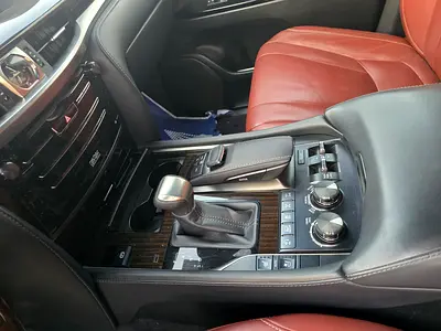 2017 Lexus LX-SERIES 照片 10