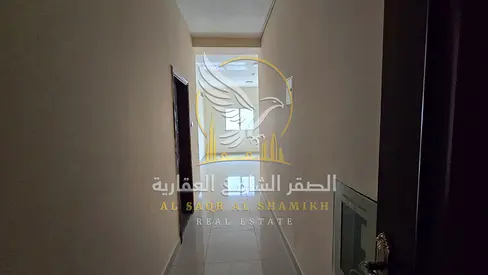 شقة غرفة وصالة بدون تأمين للإيجار السنوي في القليعة بمساحة واسعة تشطيب حديث حمامين متكاملين إطلالة مفتوحة مطبخ عصري تكييف مركزي غاز مركزي