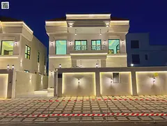 Classic-style villa for sale featuring two floors and a roof terrace; excellent price (registration 