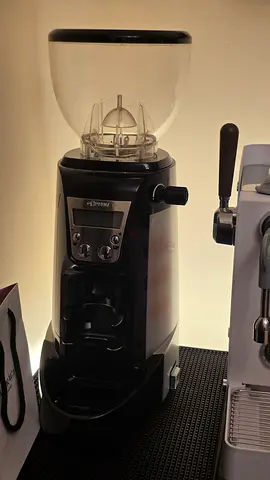 La cimbali Electric Coffee Grinder with Large Bean Hopper - Good Working Condition. Home use only .