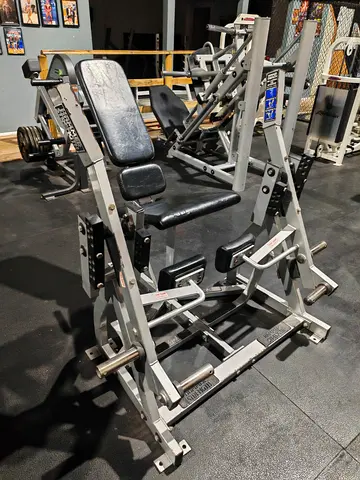 Hammer Strength ISO-Lateral Leg Extension