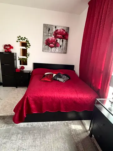 Bedroom furniture set for sale
